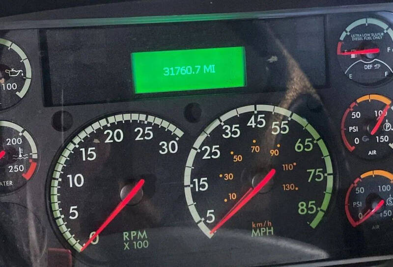 2016 Freightliner 108 SD