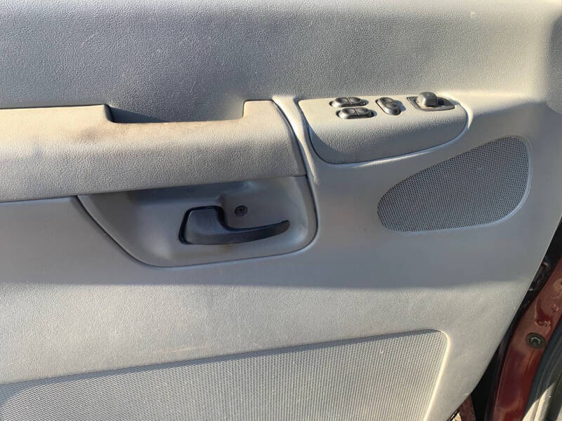 2005 Ford E-Series E-350 SD XLT