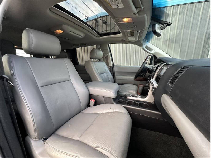 2014 Toyota Sequoia Platinum