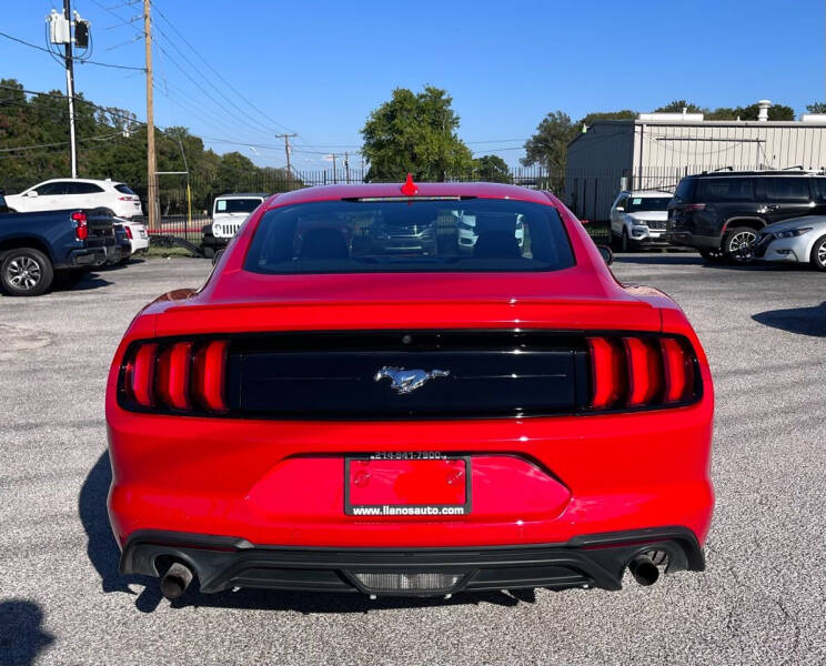 2021 Ford Mustang EcoBoost