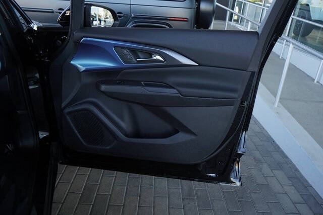 2025 Chevrolet Equinox EV LT 2