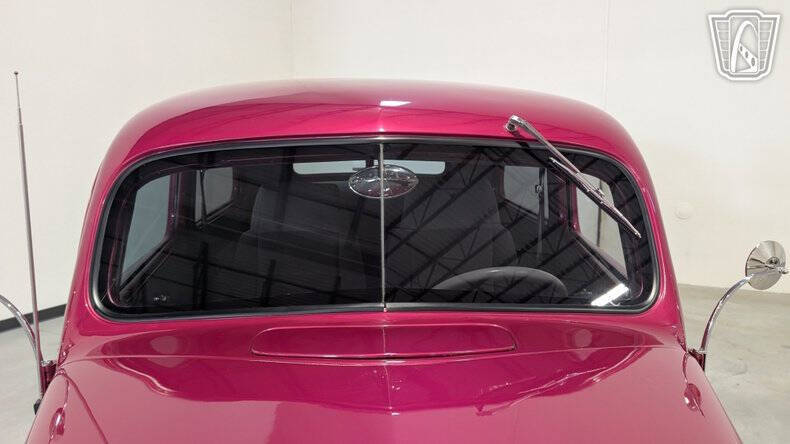 1937 Ford Tudor