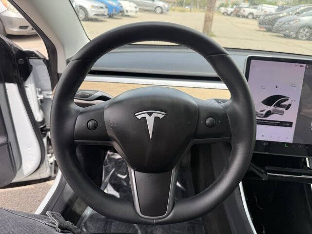 2020 Tesla Model 3 Standard Range