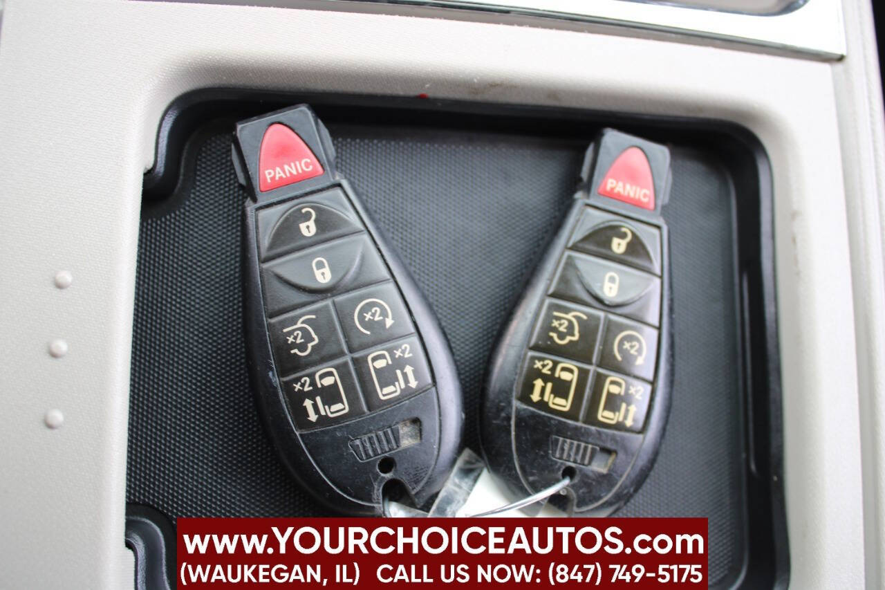 ChryslerTown and Country31