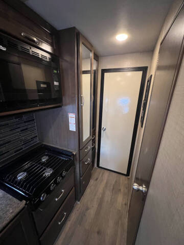 2018 Thor Motor Coach Outlaw 29J Class C