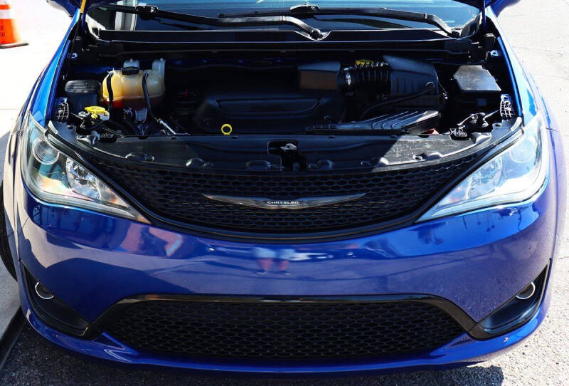 2020 Chrysler Pacifica Touring
