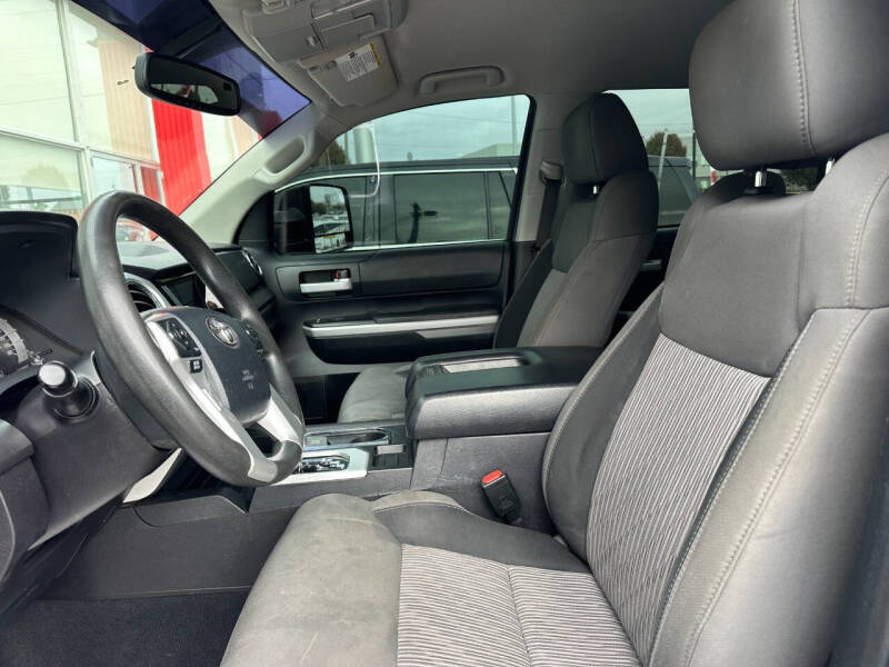 2015 Toyota Tundra SR5