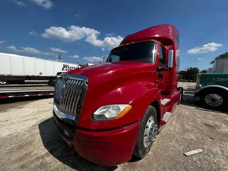 2018 International LT625