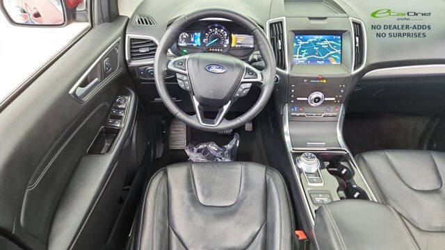 2020 Ford Edge Titanium