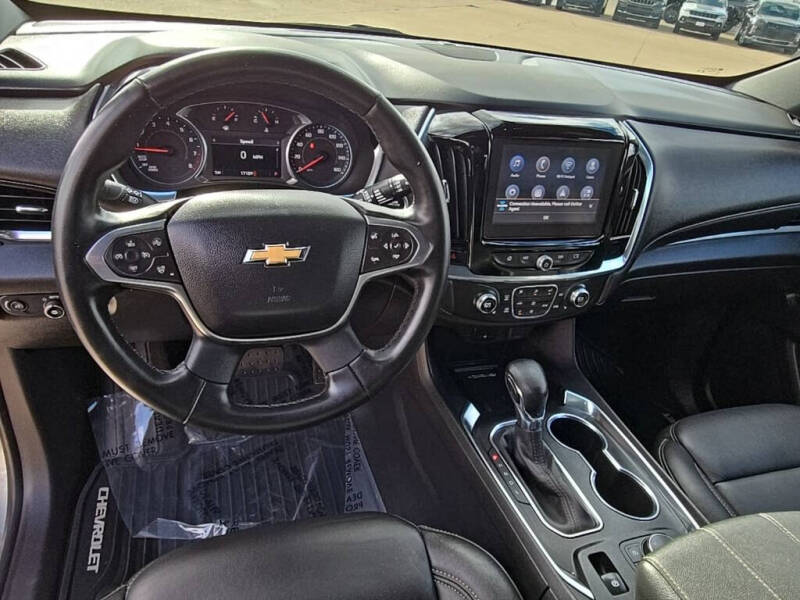 2023 Chevrolet Traverse LT Leather