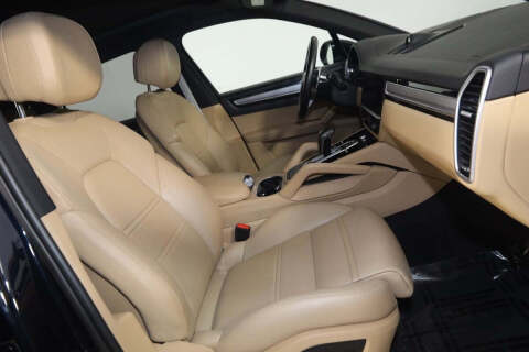 2022 Porsche Cayenne Platinum Edition