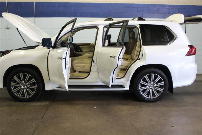 2016 Lexus LX 570