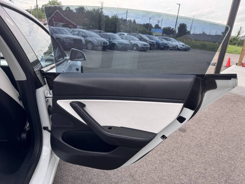 2020 Tesla Model 3 Standard Range Plus
