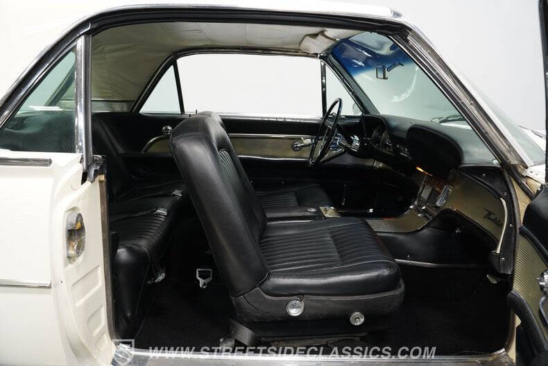 1962 Ford Thunderbird