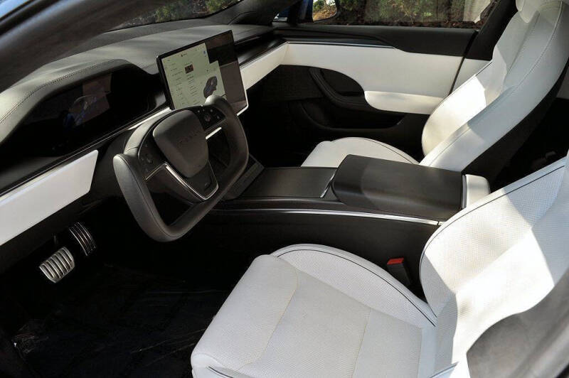 2022 Tesla Model S Plaid