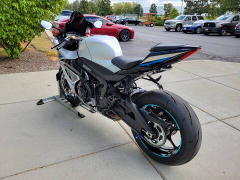 2025 Suzuki GSXR 1000 ABS