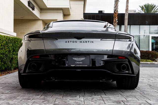 2024 Aston Martin DB12 V8