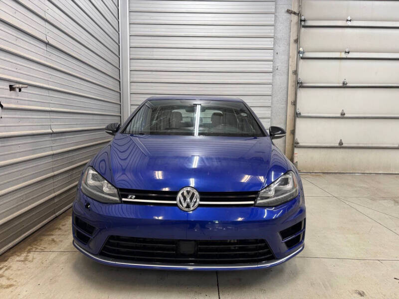 2017 Volkswagen Golf R 4Motion