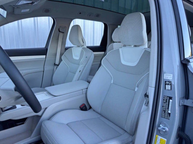 2025 Volvo EX90 Twin Performance Ultra 7P