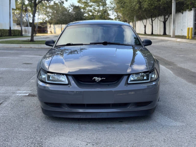 2004 Ford Mustang
