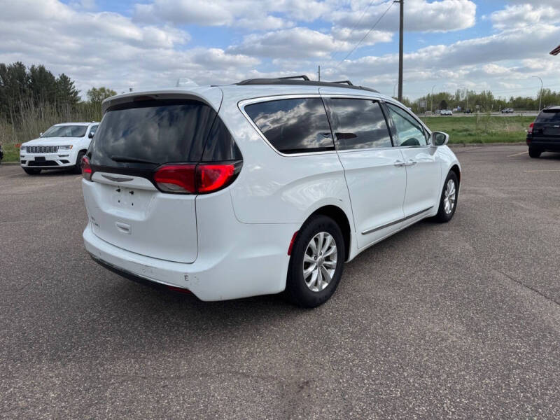 2017 Chrysler Pacifica Touring Plus