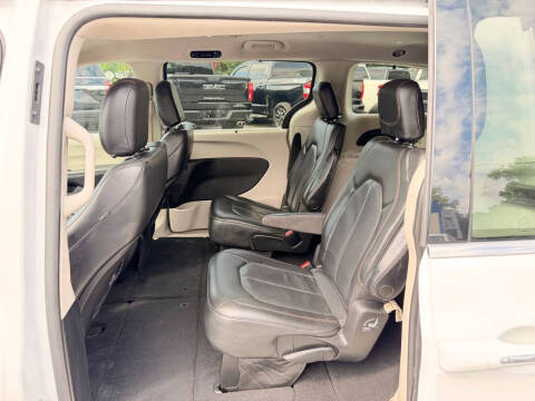 2020 Chrysler Pacifica Touring L