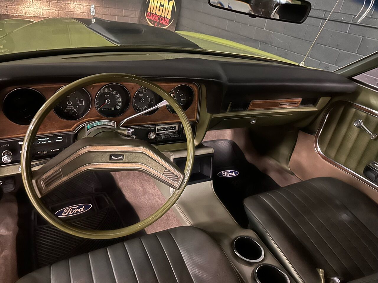 1975 Ford Torino 40