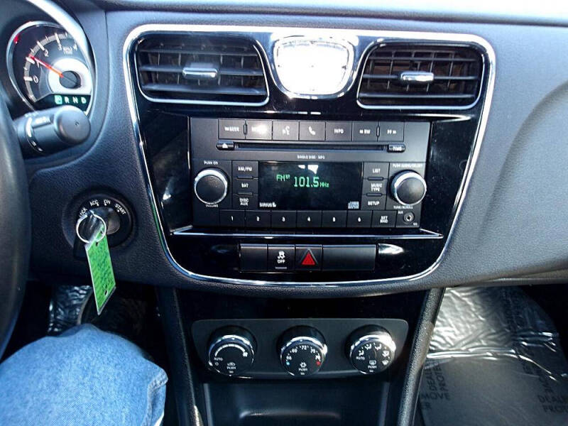 2011 Chrysler 200 Touring