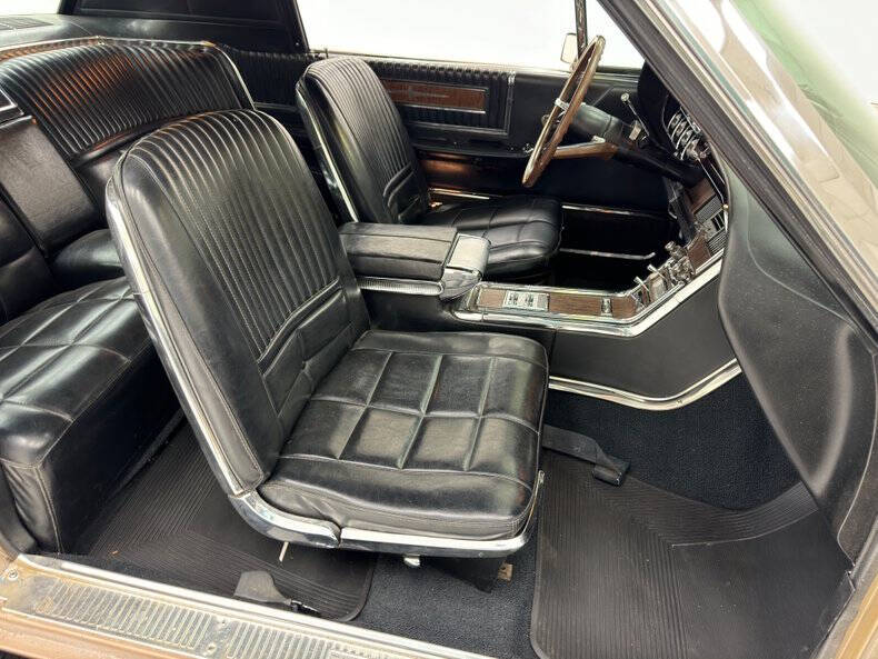 1966 Ford Thunderbird