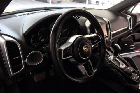 2016 Porsche Cayenne S E-Hybrid