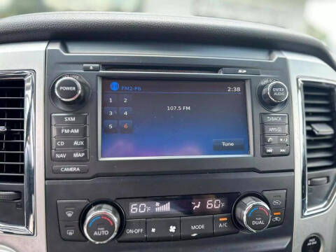 2017 Nissan Titan SV