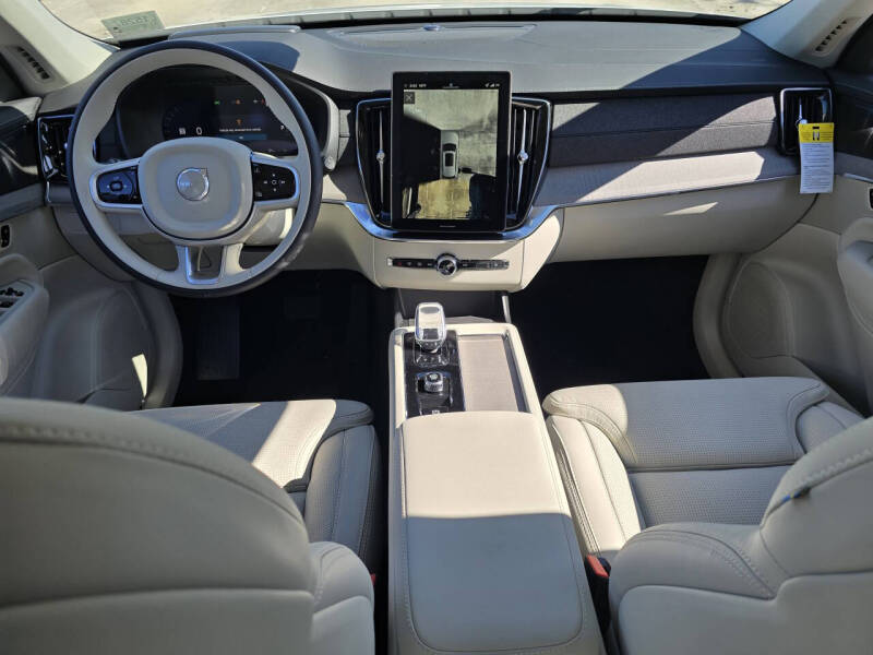 2026 Volvo XC90 B6 Ultra Dark 7P