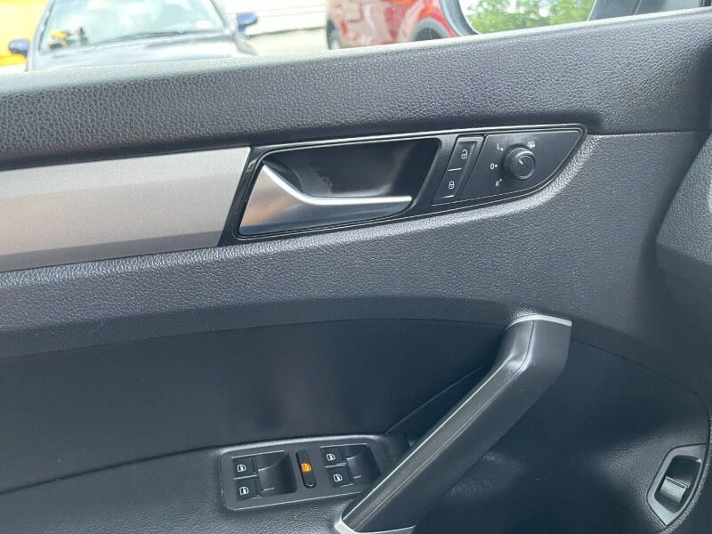 2021 Volkswagen Passat SE