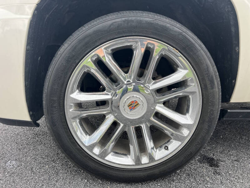 2013 Cadillac Escalade ESV Platinum Edition