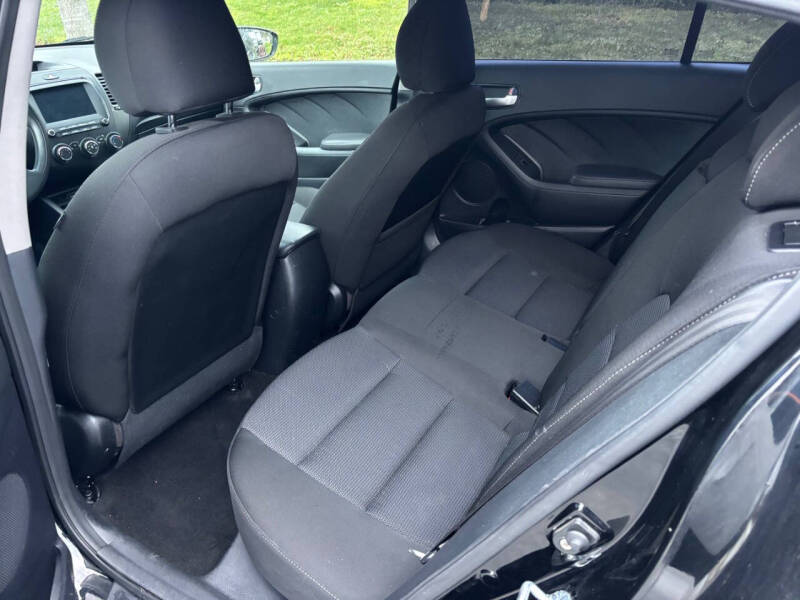 2017 Kia Forte5 LX