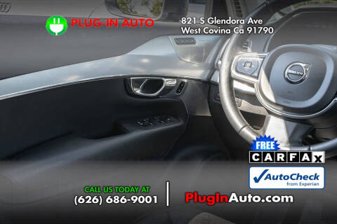 2016 Volvo XC90 T6 Momentum