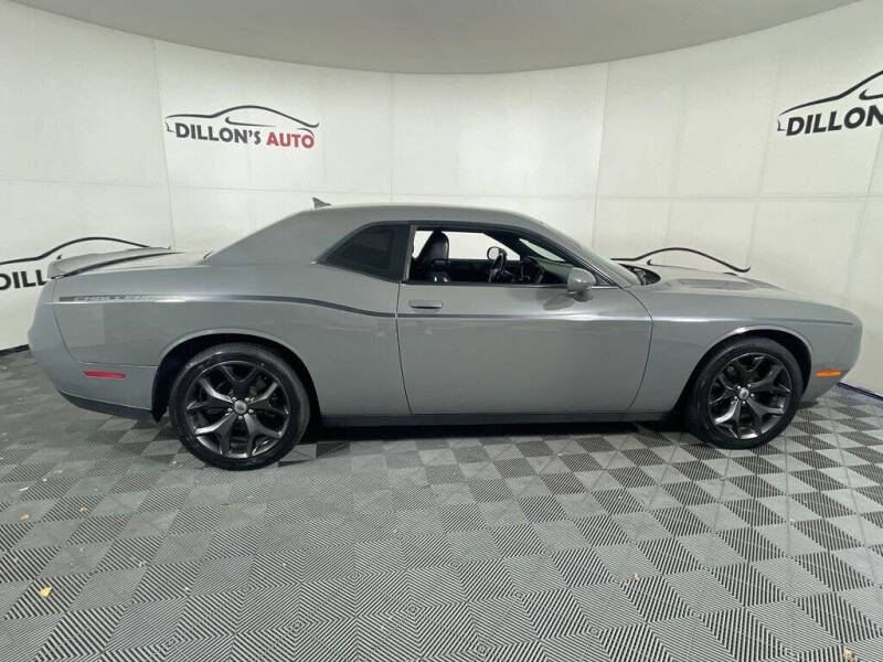 2017 Dodge Challenger SXT