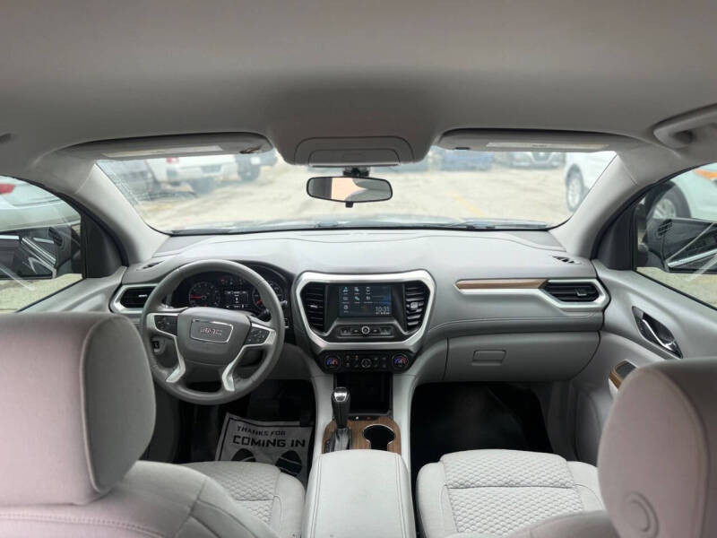 2017 GMC Acadia SLE-1