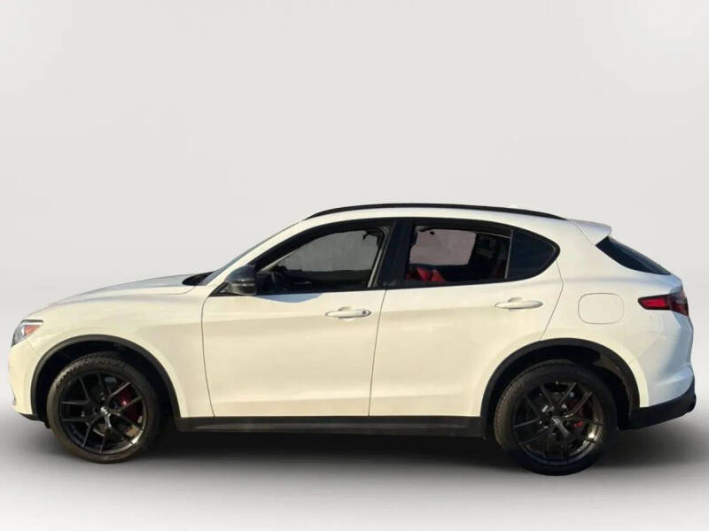 2020 Alfa Romeo Stelvio Sport