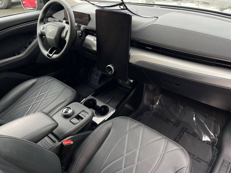 2023 Ford Mustang Mach-E Select