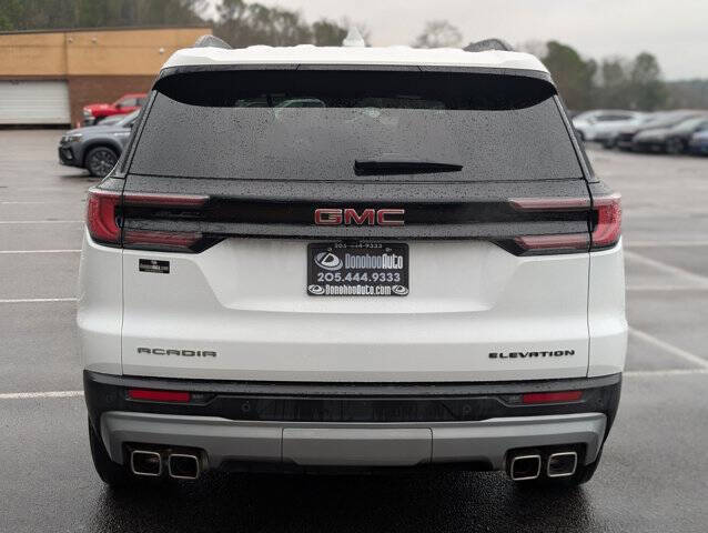 2025 GMC Acadia Elevation