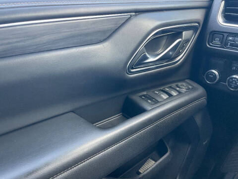 2022 GMC Yukon XL SLT