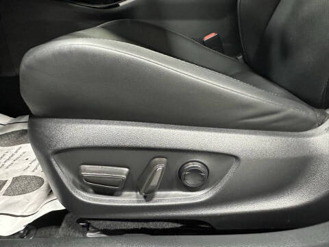 2025 Toyota Prius XLE