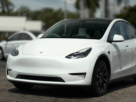 2023 Tesla Model Y Long Range