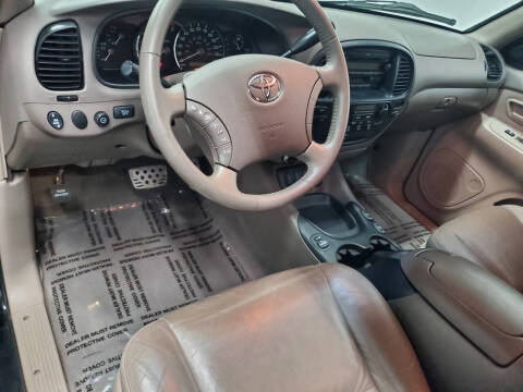 2005 Toyota Sequoia SR5