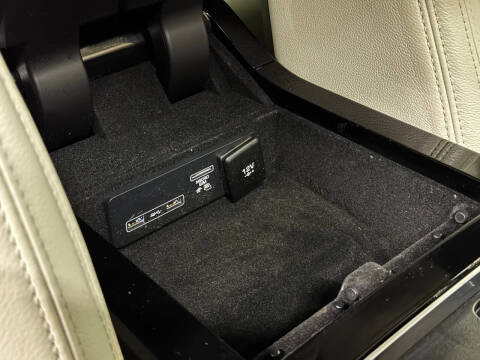 2019 Land Rover Range Rover Velar P250 R-Dynamic SE