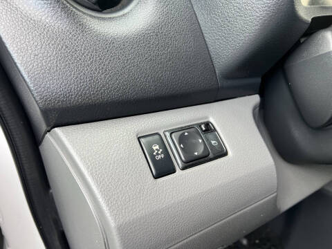 2020 Nissan NV200 SV