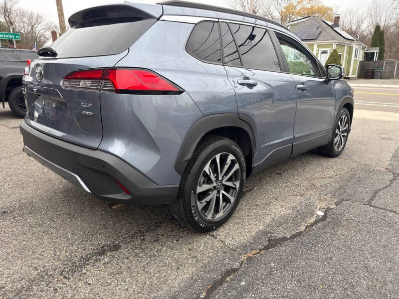 2022 Toyota Corolla Cross XLE