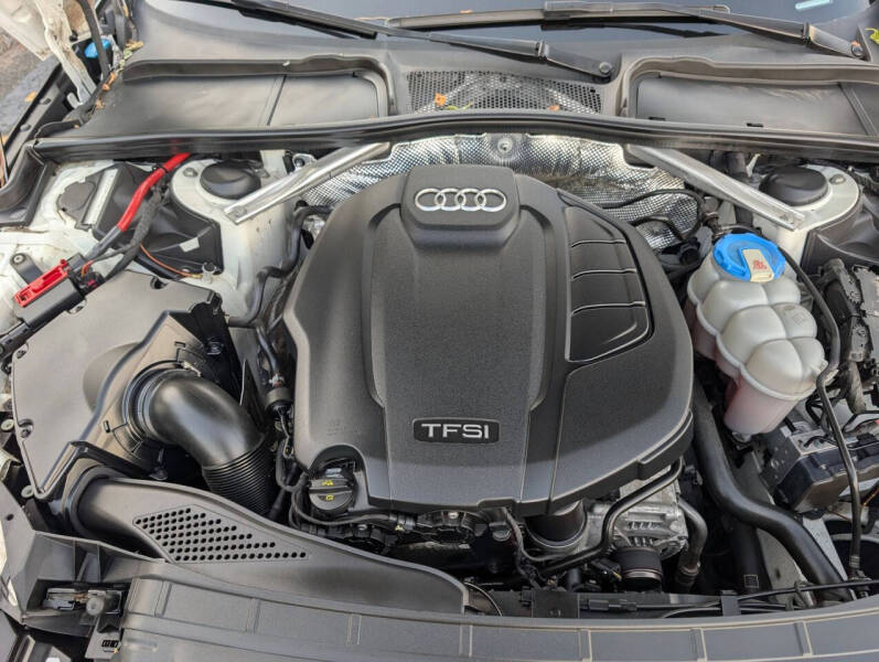 2017 Audi A4 2.0T quattro Premium Plus