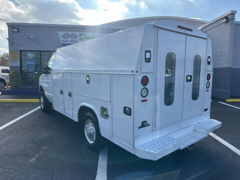 2016 Ford E-Series E-350 SD